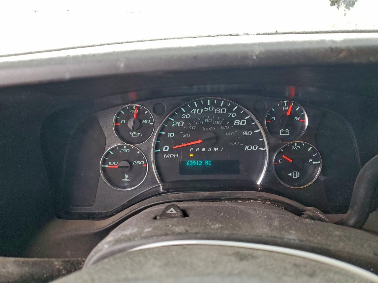 GMC Savana G3500 Image 11