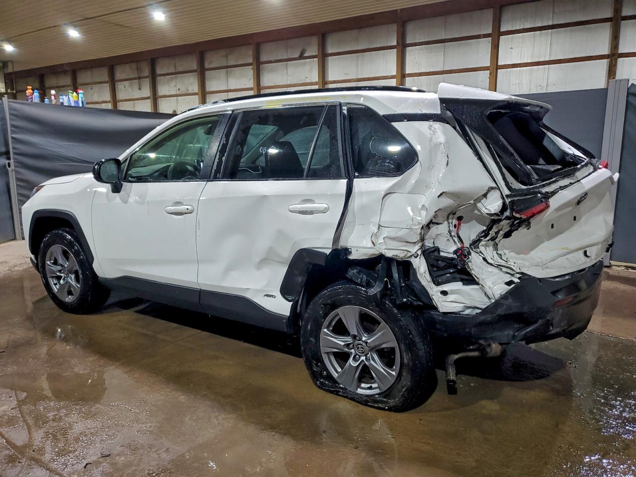 Toyota RAV4 Le Image 7