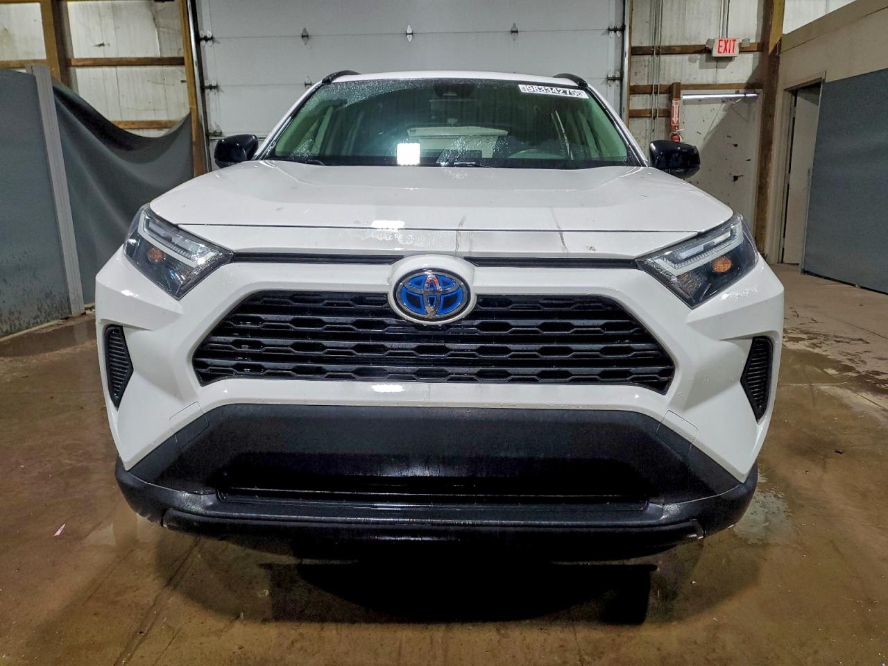 Toyota RAV4 Le Image 12