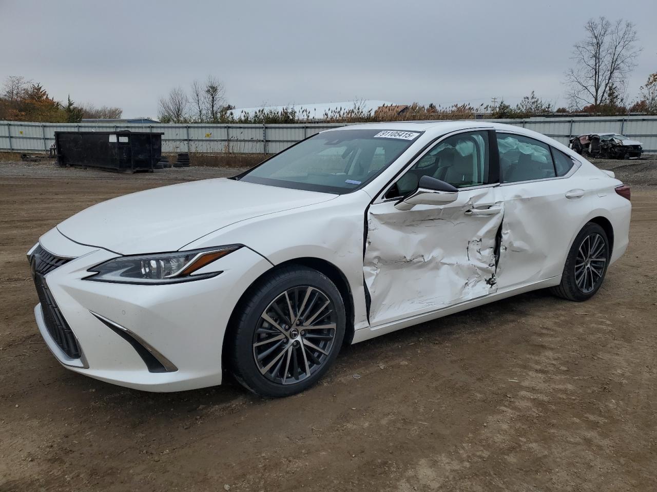Lexus Es 300h Base Image 1