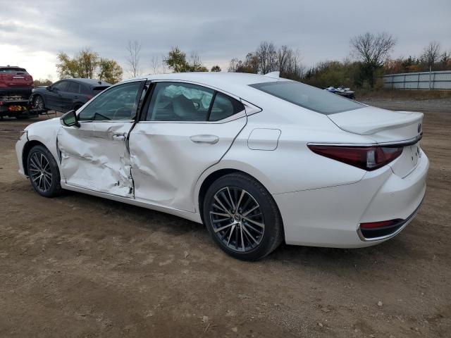 Lexus Es 300h Base Image 2