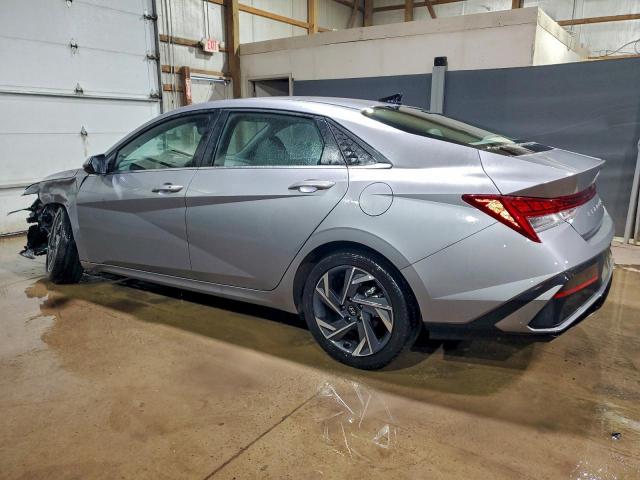 Hyundai ELANTRA Sel Image 2