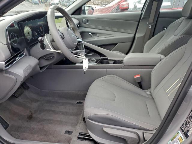 Hyundai ELANTRA Sel Image 5