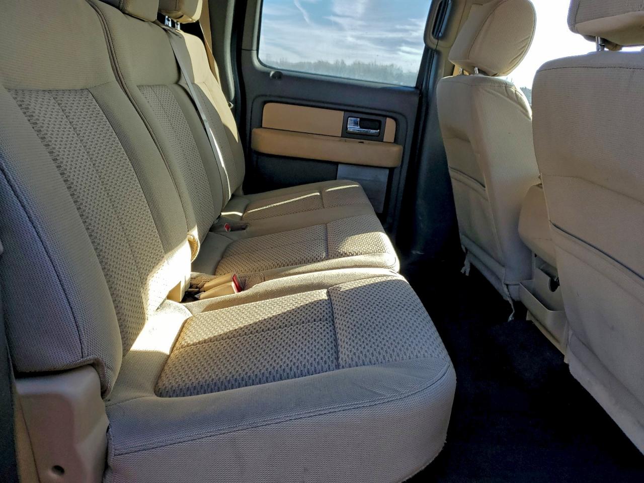 Ford F-150 Supercrew Image 7