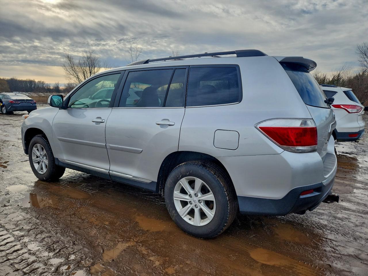 Toyota Highlander Base Image 2