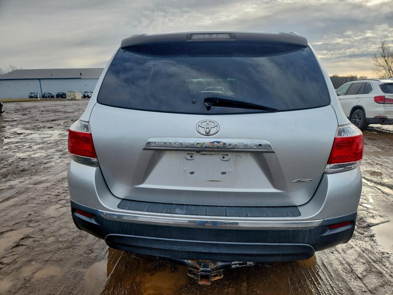 Toyota Highlander Base Image 13