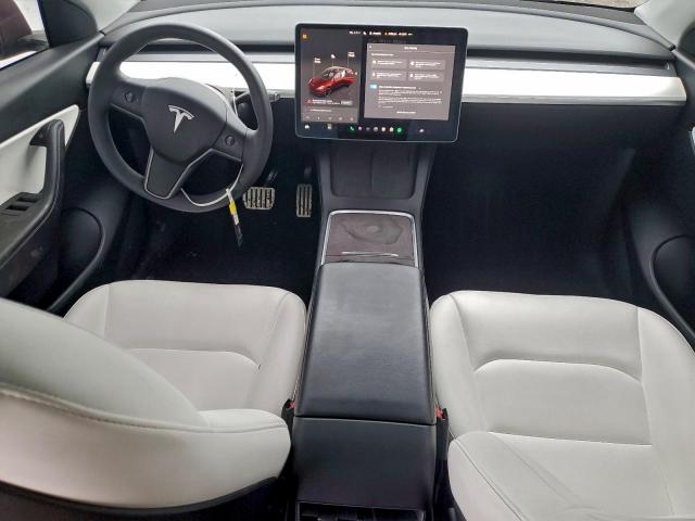 Tesla Model Y Image 8