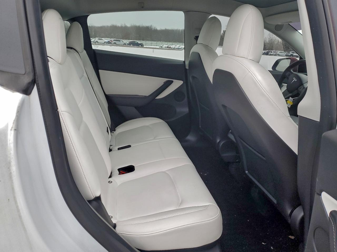 Tesla Model Y Image 7