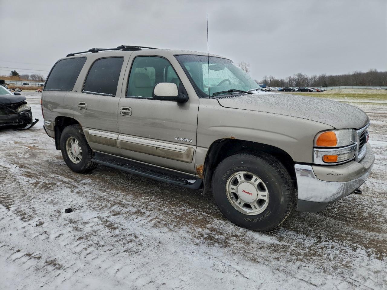 GMC Yukon Image 8
