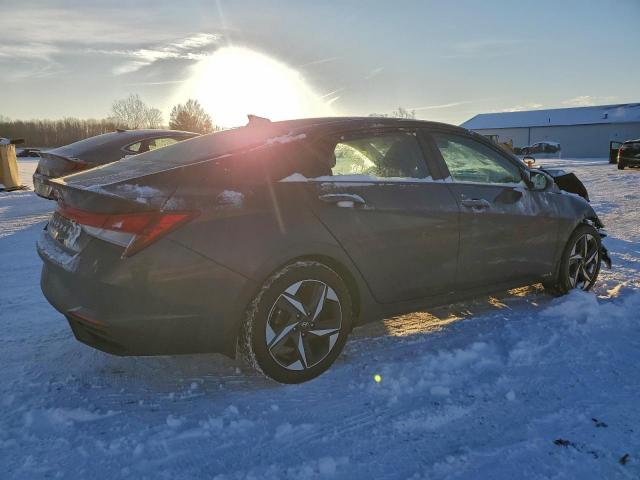 Hyundai ELANTRA Sel Image 2