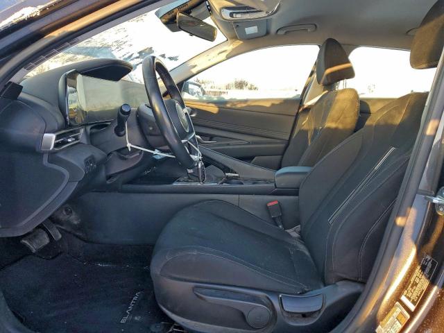 Hyundai ELANTRA Sel Image 12