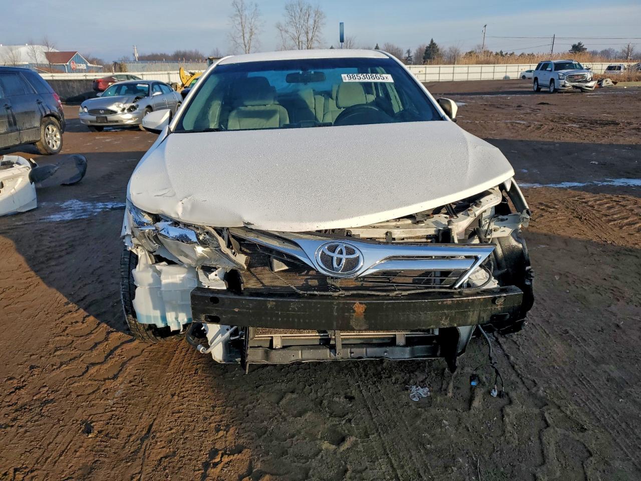 Toyota Camry L Image 11