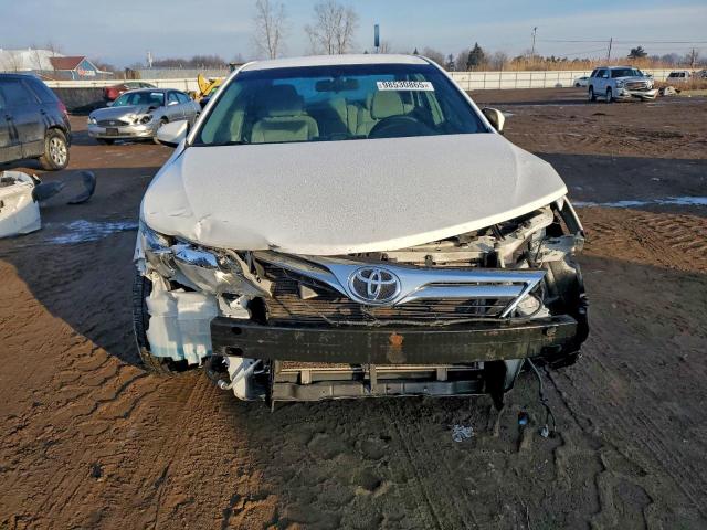 Toyota Camry L Image 11
