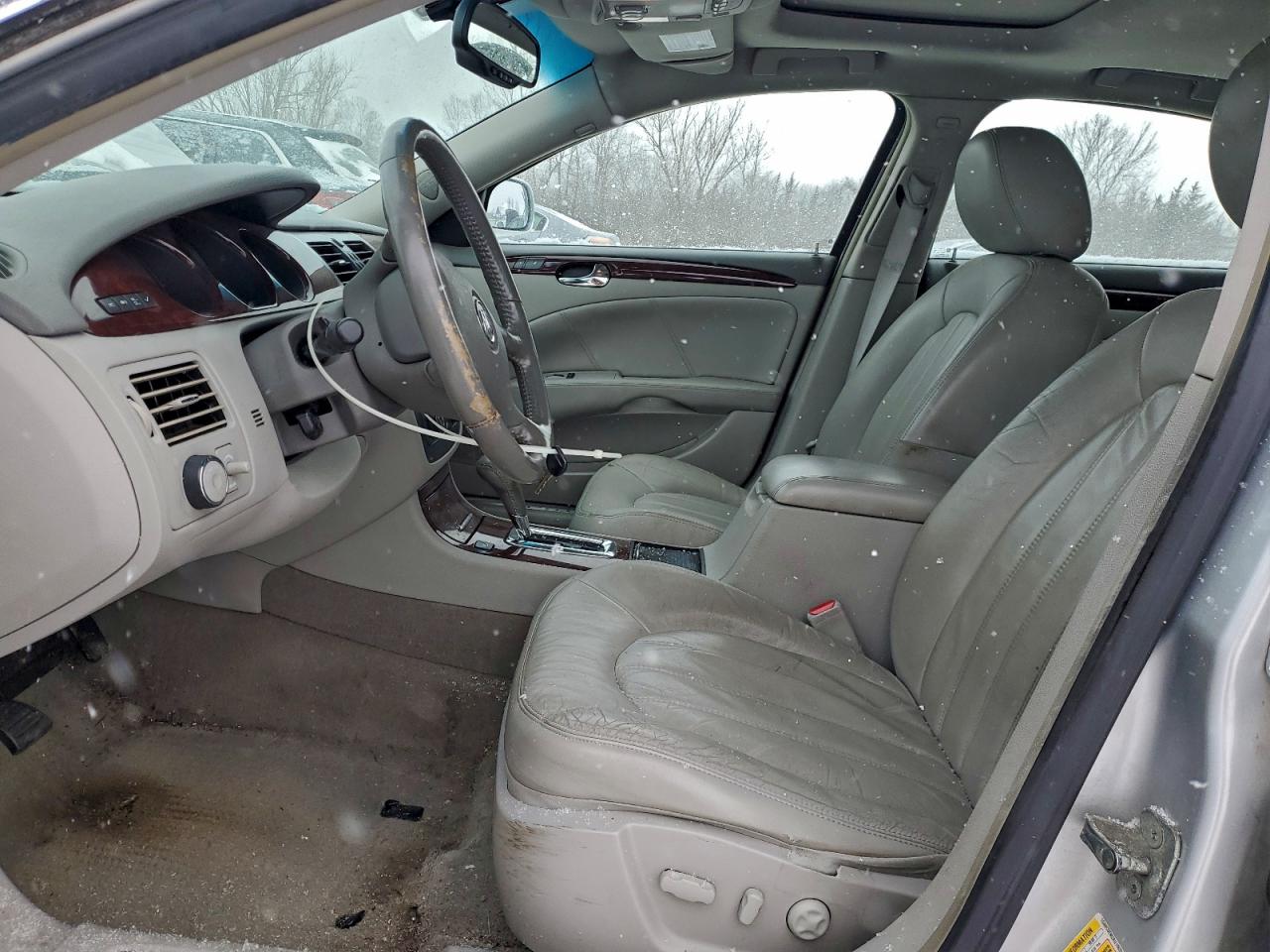 Buick Lucerne Cxl Image 11