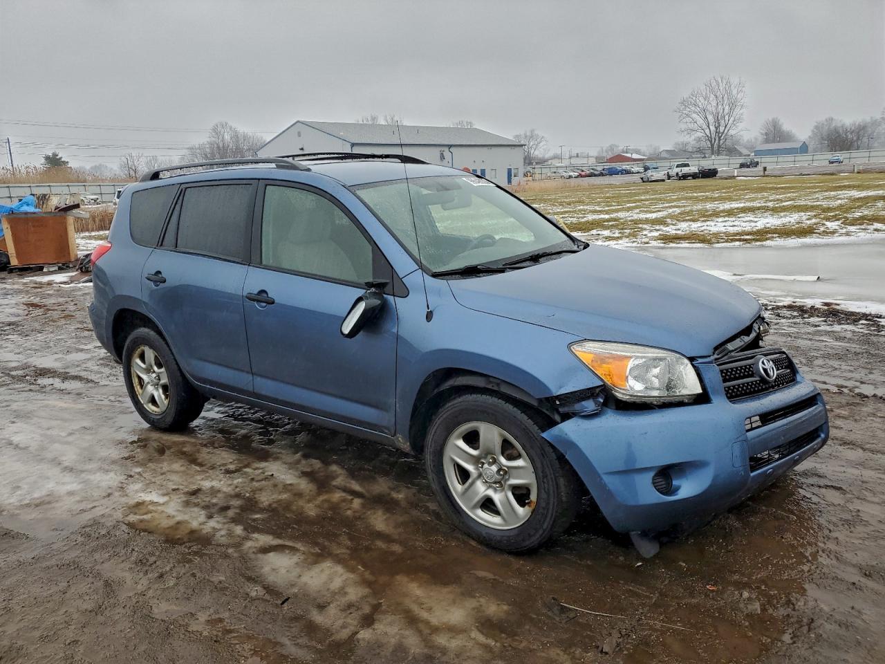 Toyota RAV4 Image 4
