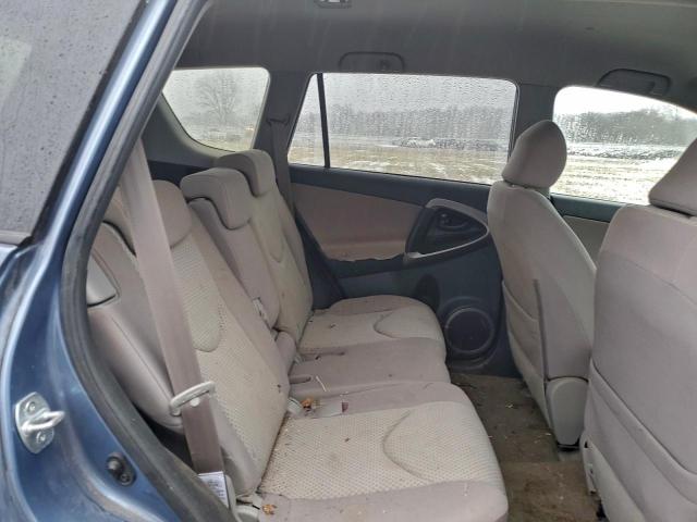 Toyota RAV4 Image 12