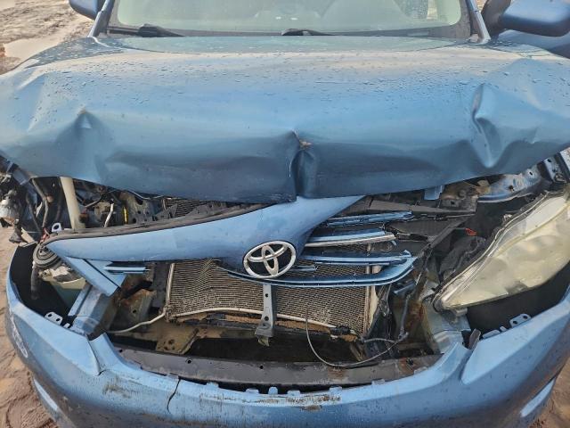 Toyota Corolla Base Image 12