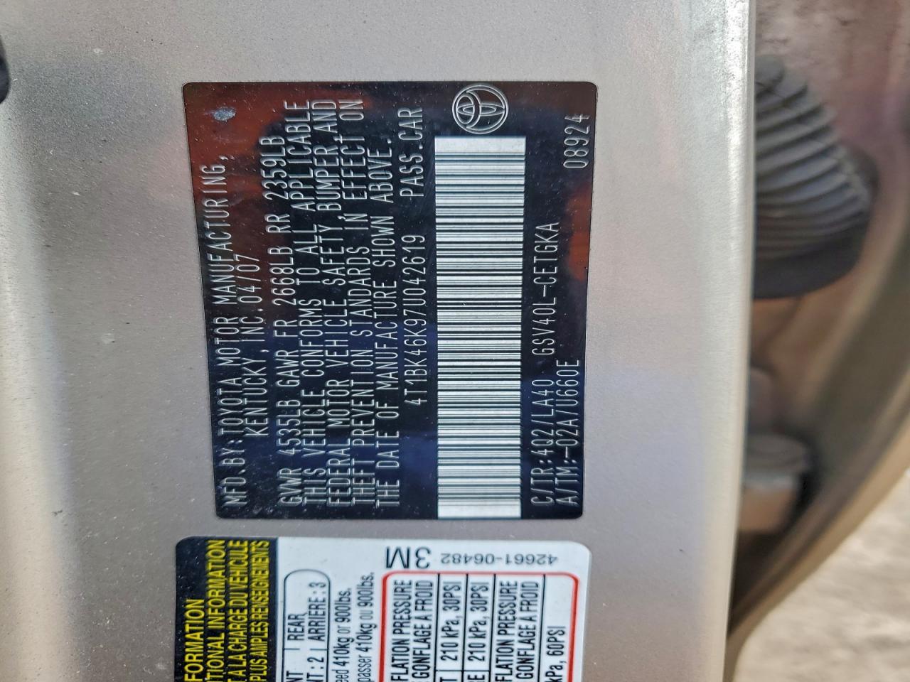 Toyota Camry Le Image 4