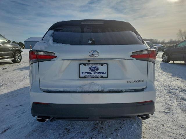 Lexus NX 200t Image 12